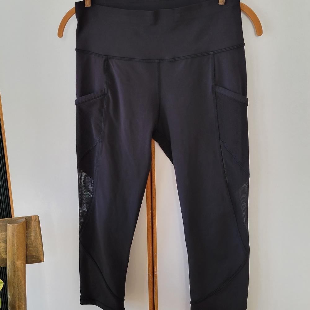 Lululemon Fast as Light Crop Luxtreme Black High Rise Leggings 6 - Picture 14 of 16